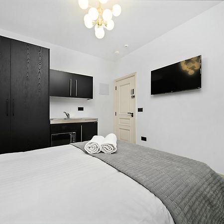 Nine Elms Modern Studio Apartments London Exterior foto